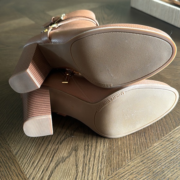 Michael Kors Women Tally MK Logo Brown Faux Leather Dressy Office Boots size 9.5 - Picture 12 of 14